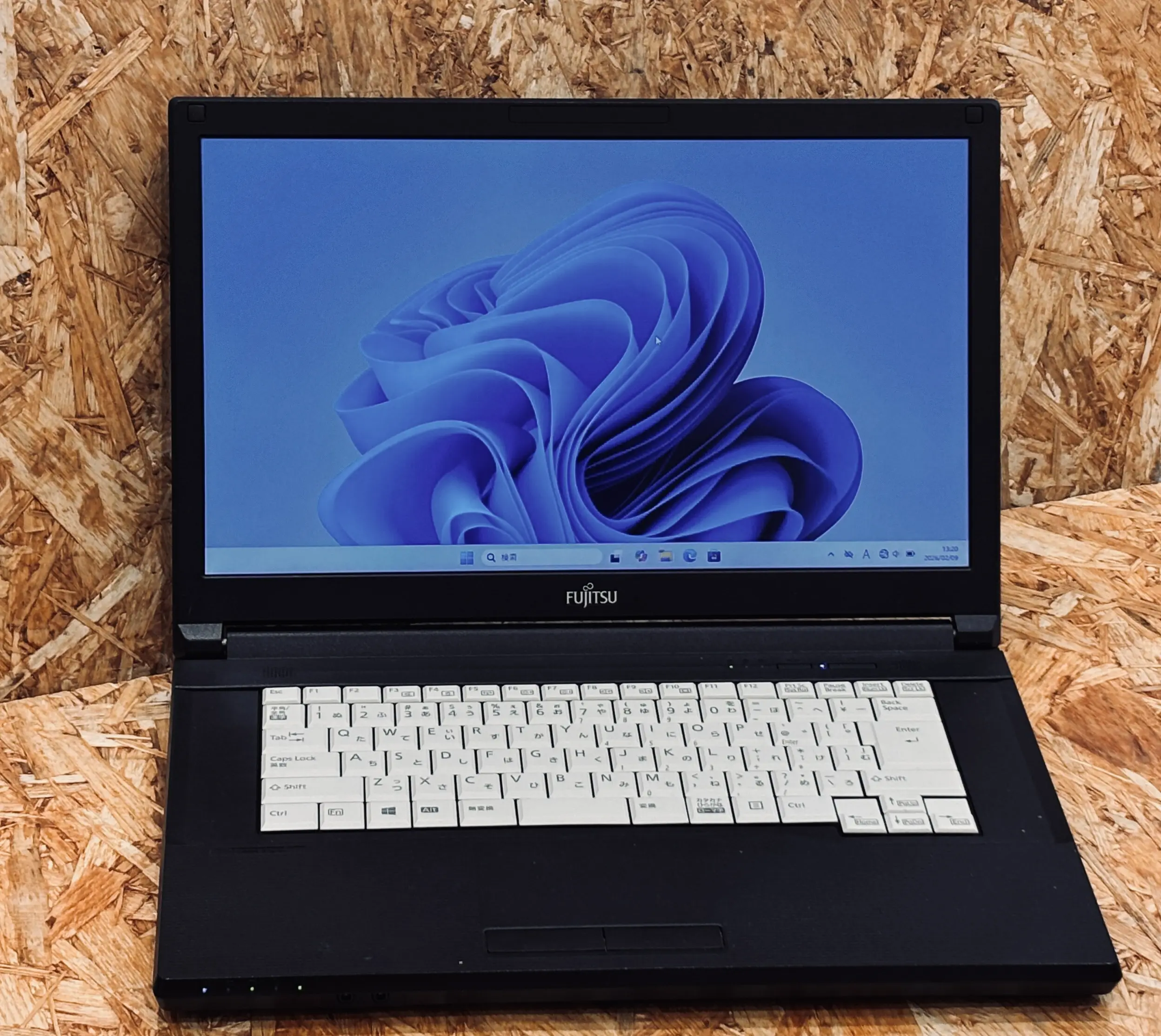 富士通 LIFEBOOK A579/A（第8世代CPU）【性能に問題はございません】