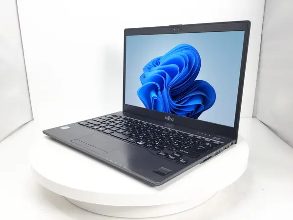 富士通 LIFEBOOK UH90/B3(第8世代CPU)