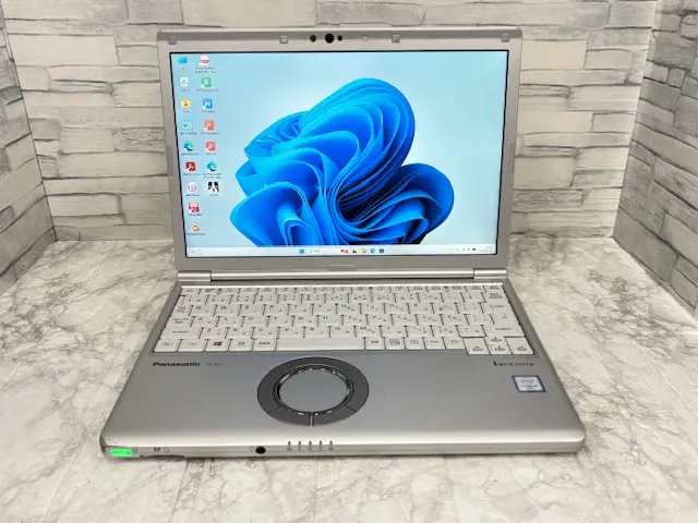 Panasonic Let'snote CF-SV8( Corei5-8365U 1.6GHz / 8GB / SSD256GB )人気のレッツノートが破格値！!天板等にキズや使用感が大きい為1台限りの処分特価！熊本店☆彡