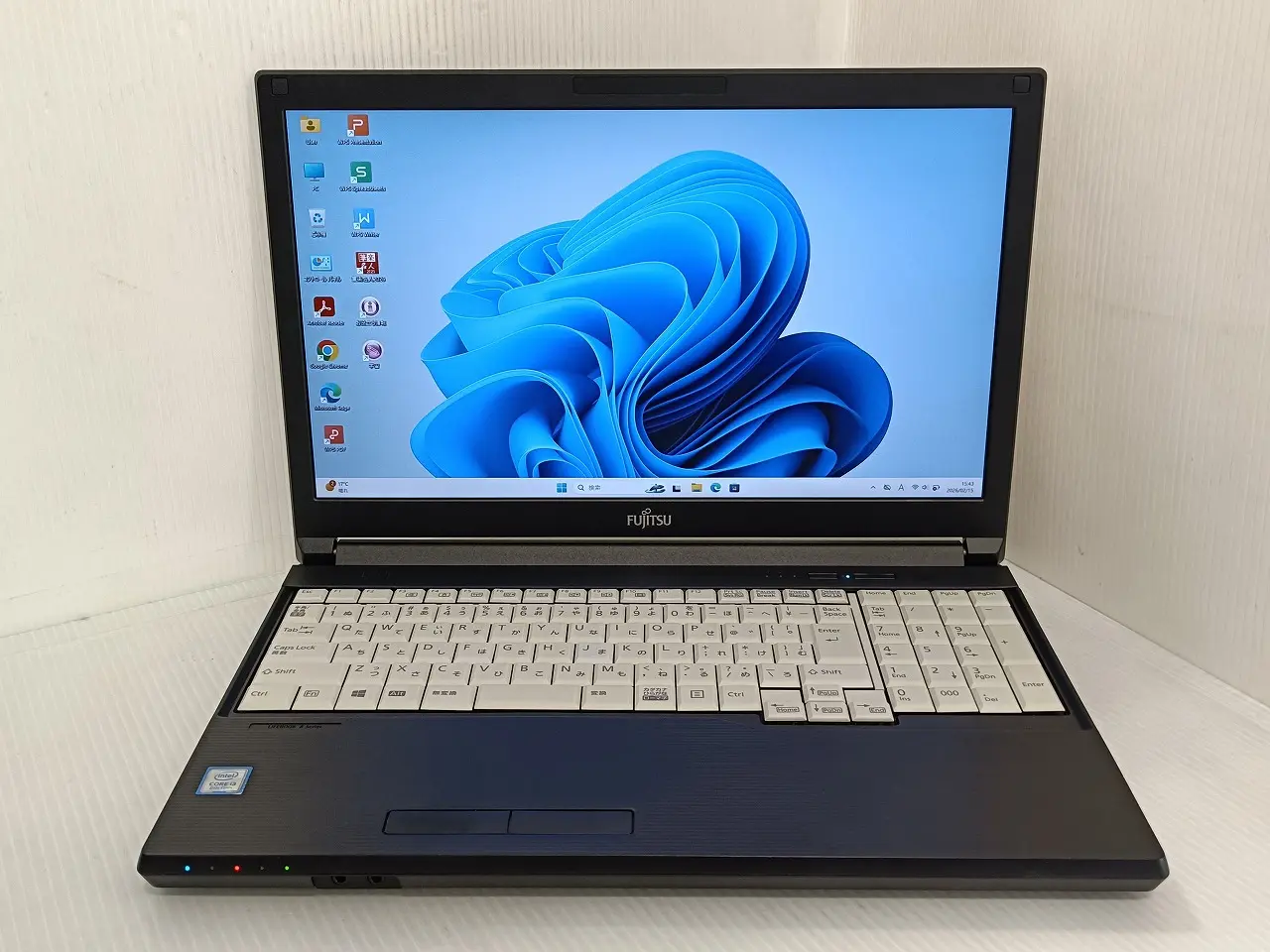 富士通 LIFEBOOK A579/B (第8世代CPU・ﾒﾓﾘ8GB・SSD128GB)