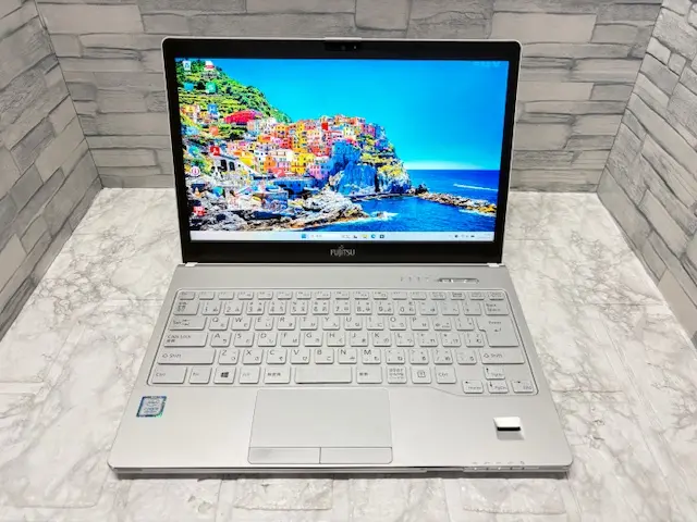 富士通 LIFEBOOK SH75/B3( CPU:Corei5-8250U 1.6GHz / メモリ:20GB / SSD 256GB )メモリ20GB仕様!持ち運びに最適な1台！熊本店☆彡