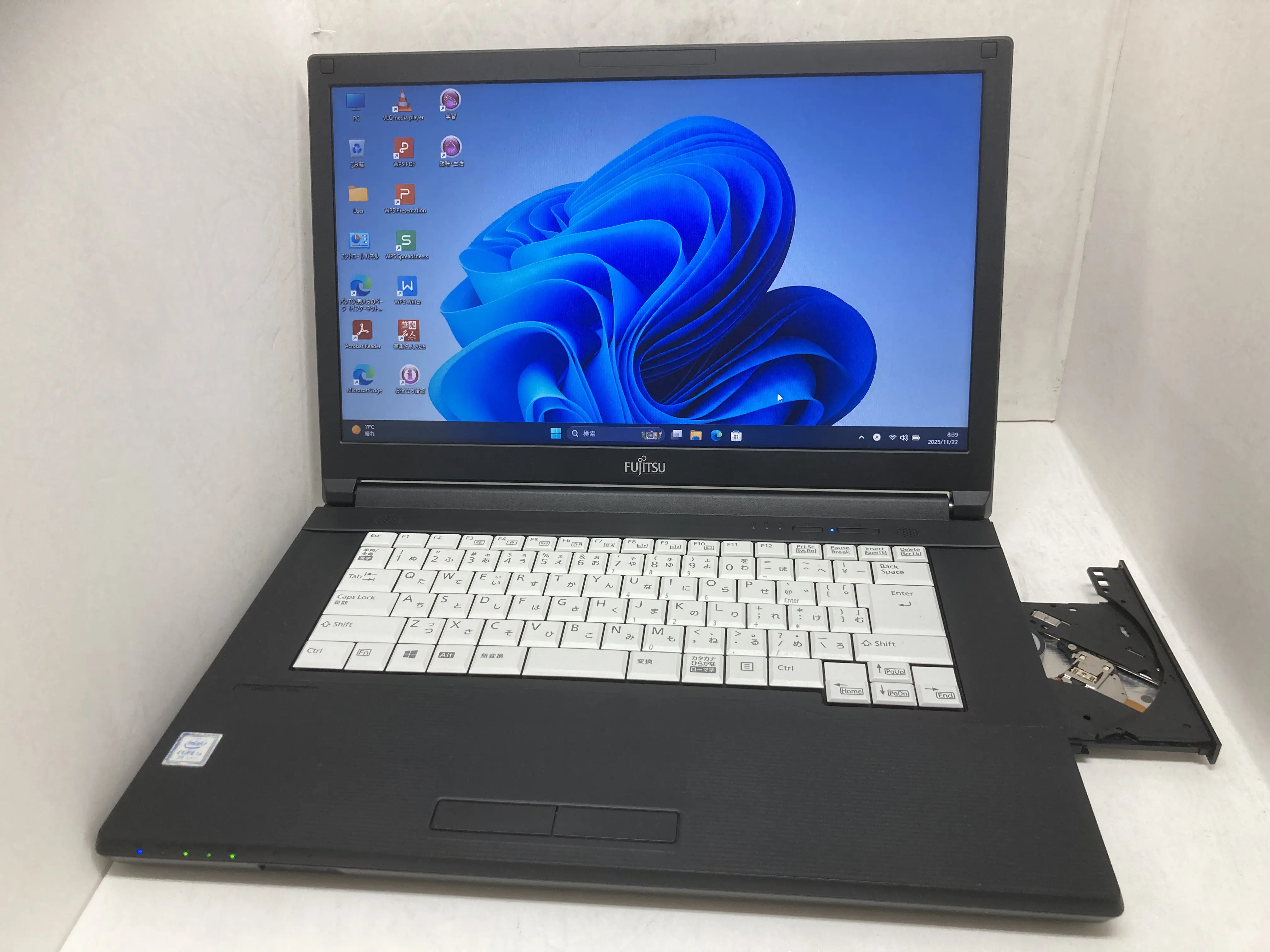 富士通 LIFEBOOK A579/A Core i3 LIFEBOOK A579/A(CPU： Core i3 8145U 2.1GHz/メモリ：8GB/SSD：256GB)