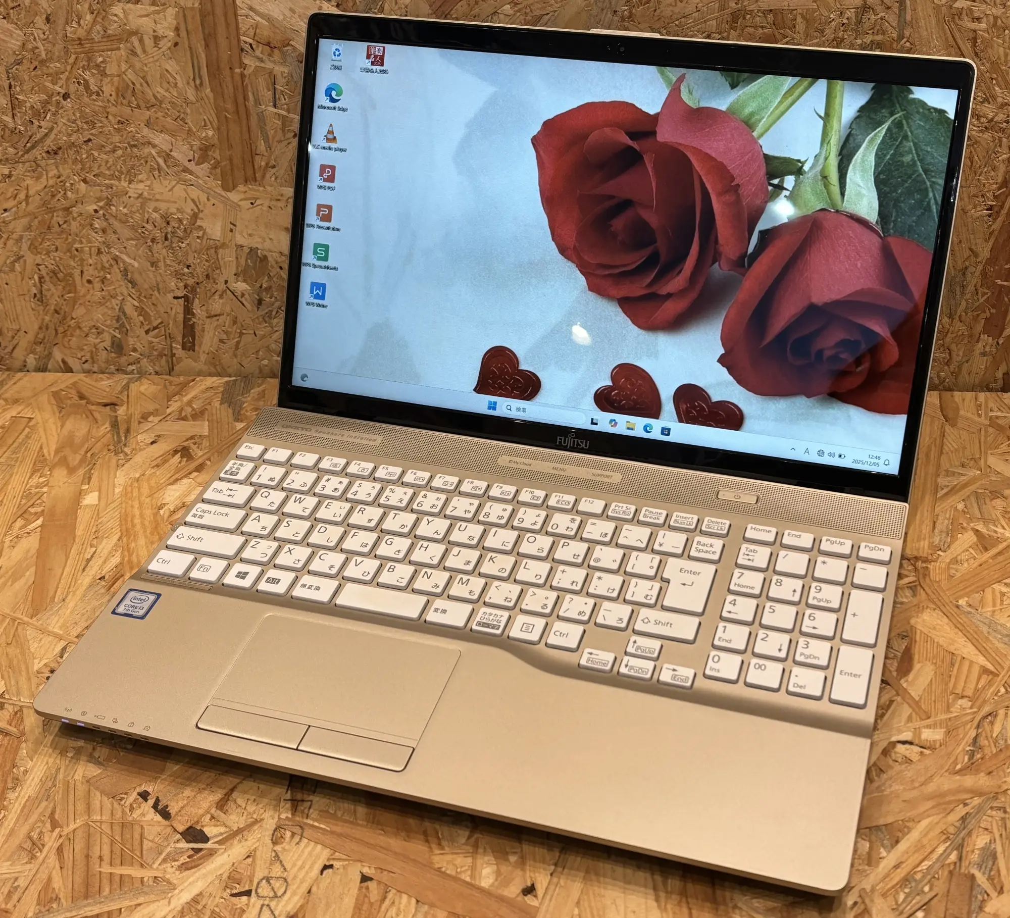 【美品】LIFEBOOK AH45/C2 新品SSD256GB Corei3 富士通 LIFEBOOK AH45/C2 (CPU:Core i3 7100U 2.4GHz/メモリ:8GB/SSD