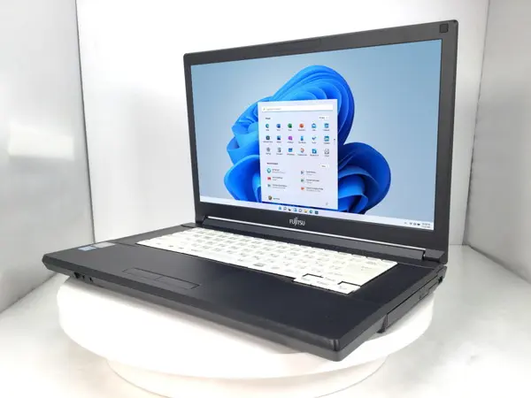富士通 LIFEBOOK A579/A（第8世代CPU）