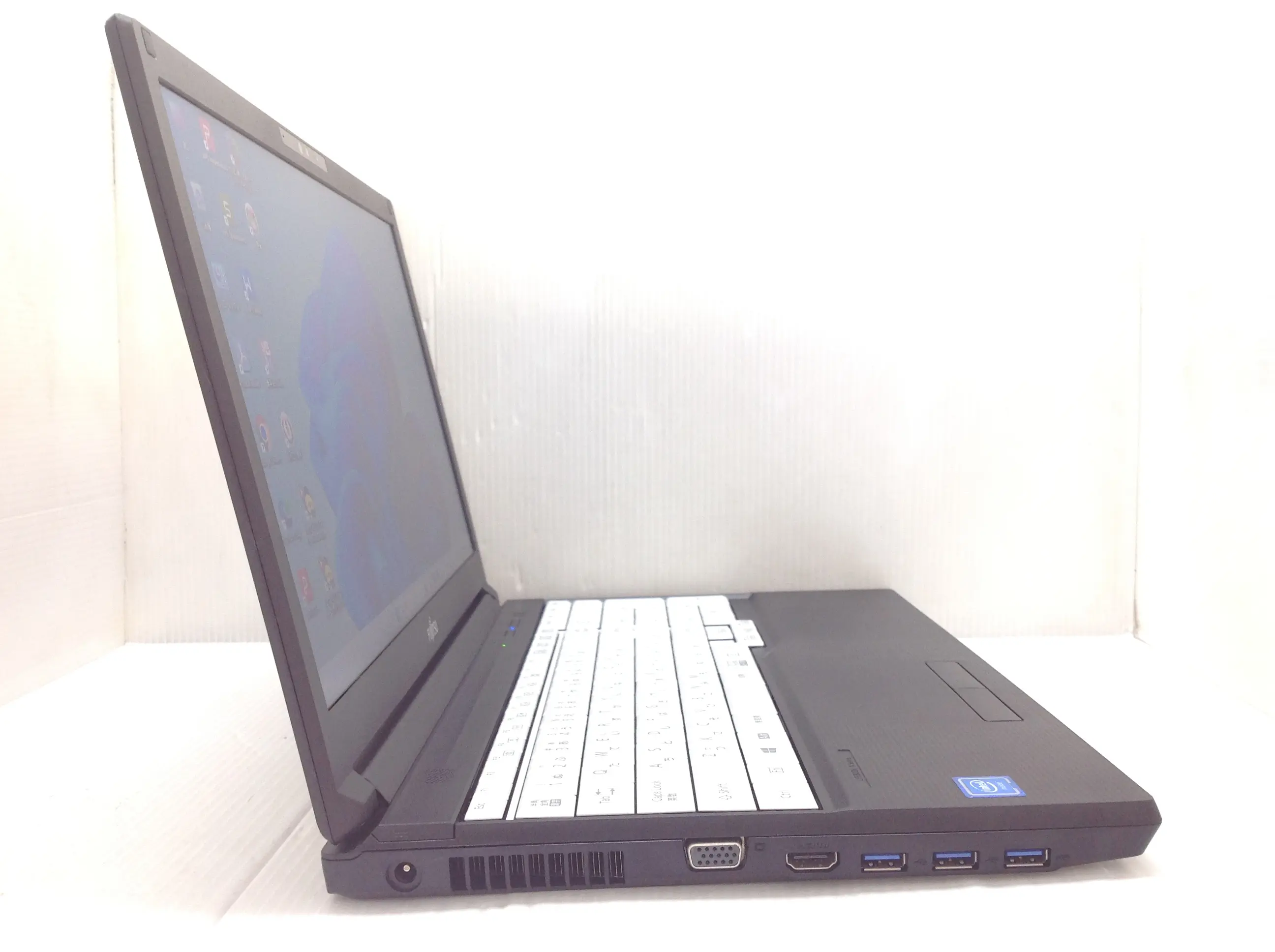 富士通 LIFEBOOK A579/B Win11Pro・SSD・オフィス同梱モデル