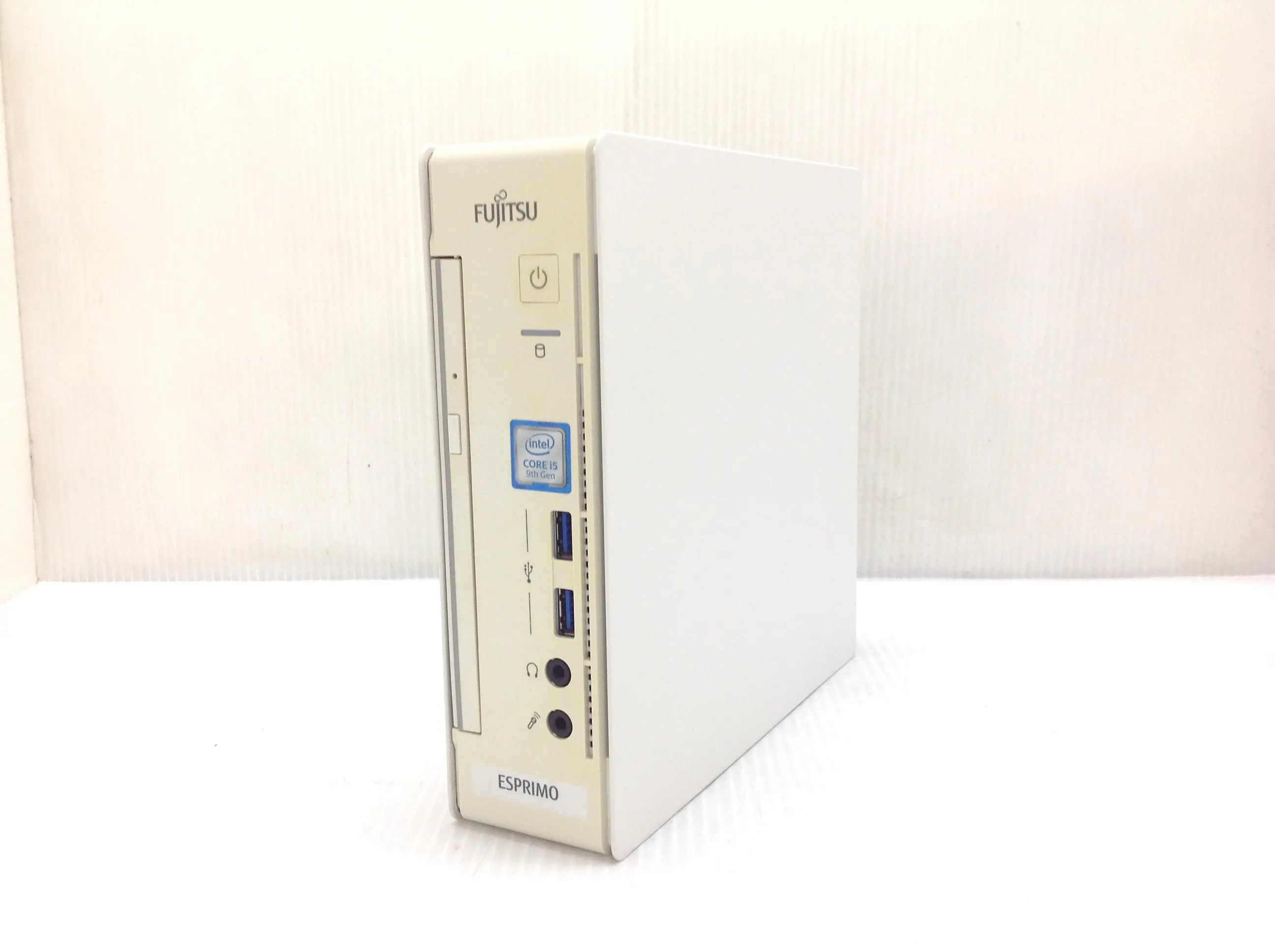 富士通 ESPRIMO Q558/B Win11・SSD240GBモデル