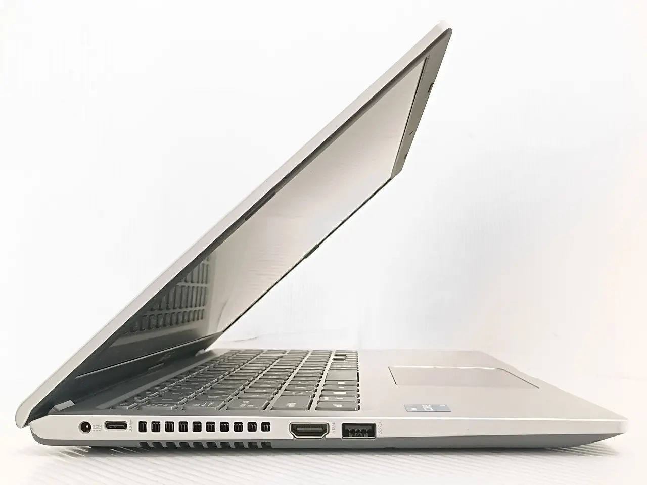 極美品 ASUS X515EA 第11世代 i3 8G 256GB　オフィス ASUS X515EA (第11世代CPU)