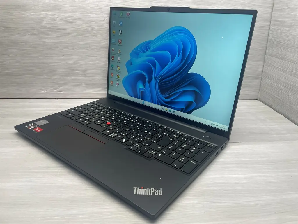 Lenovo ThinkPad E16 Gen 2 AMD