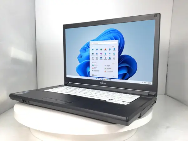 富士通 LIFEBOOK A579/A（第8世代CPU）
