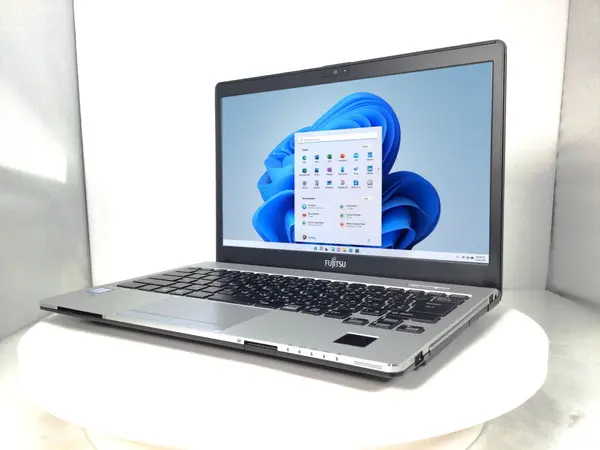 富士通 LIFEBOOK S937/T（第7世代CPU）