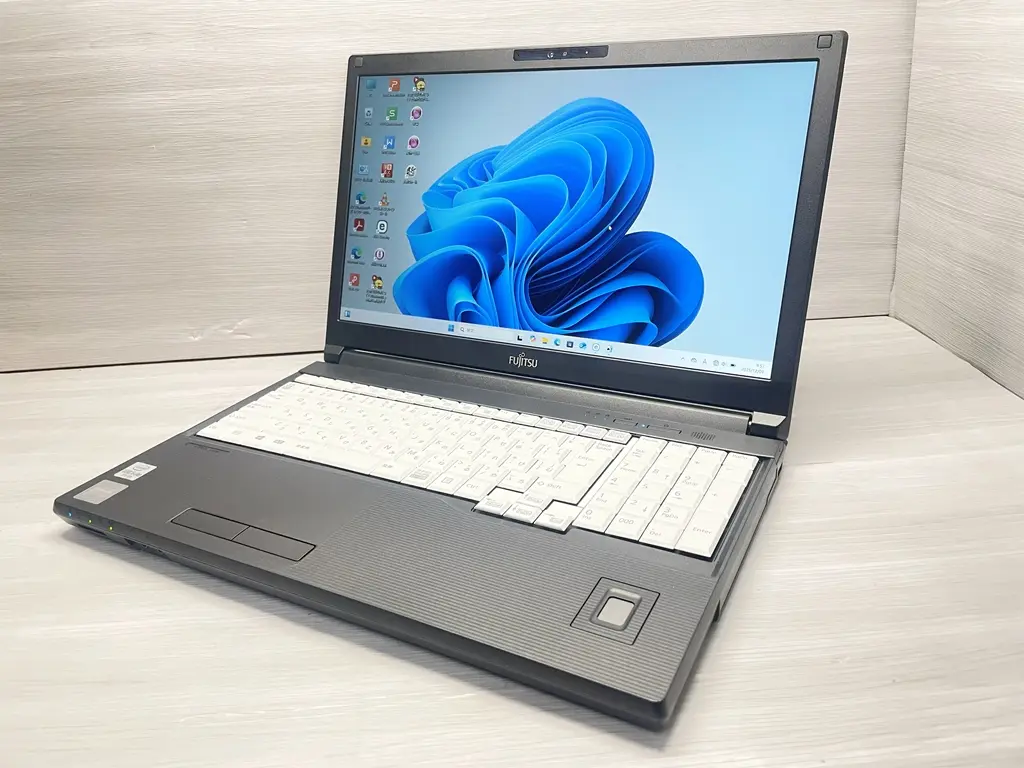 富士通 LIFEBOOK A7510/D（第10世代CPU）