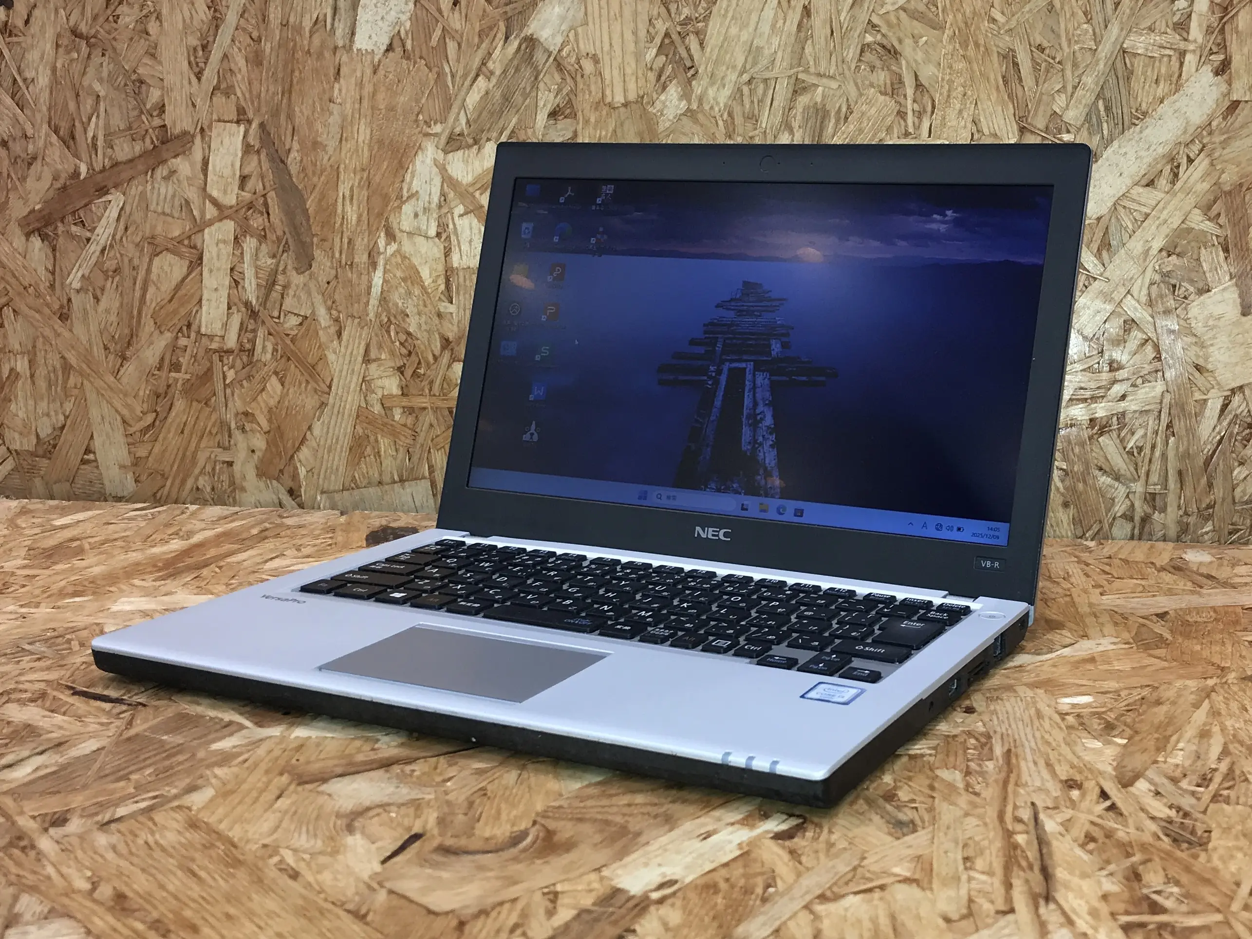 NEC VersaPro VK23LB (第6世代CPU)