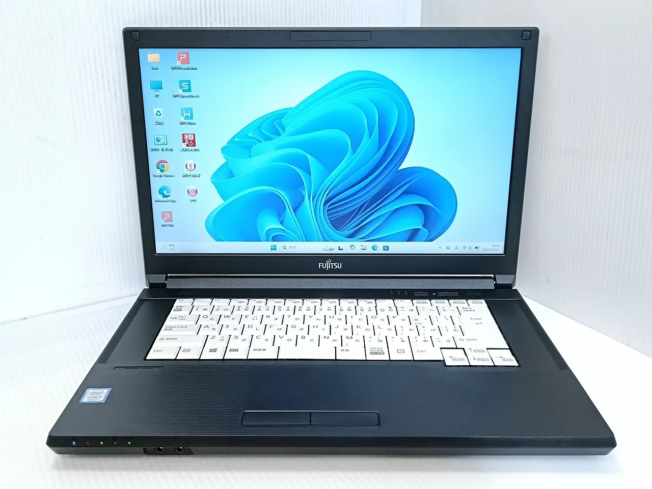 富士通 LIFEBOOK A579/B(第8世代CPU)