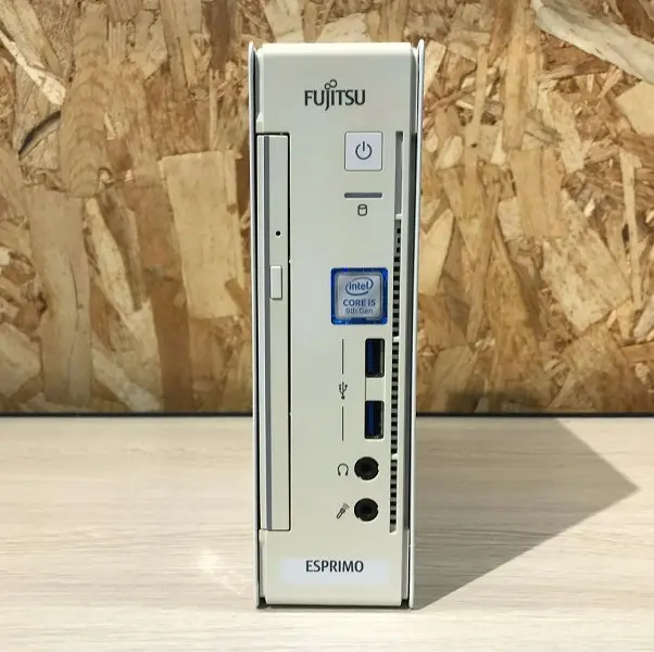 富士通 ESPRIMO Q558/B（第9世代CPU）