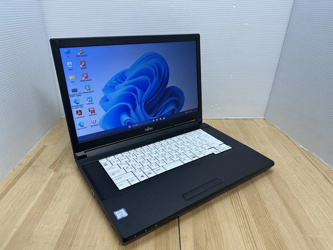 初心者向け 富士通 A579 第8世代 i3 SSD256GB Office 初心者向け 富士通 A579 第8世代 i3 SSD256GB Office2021搭載