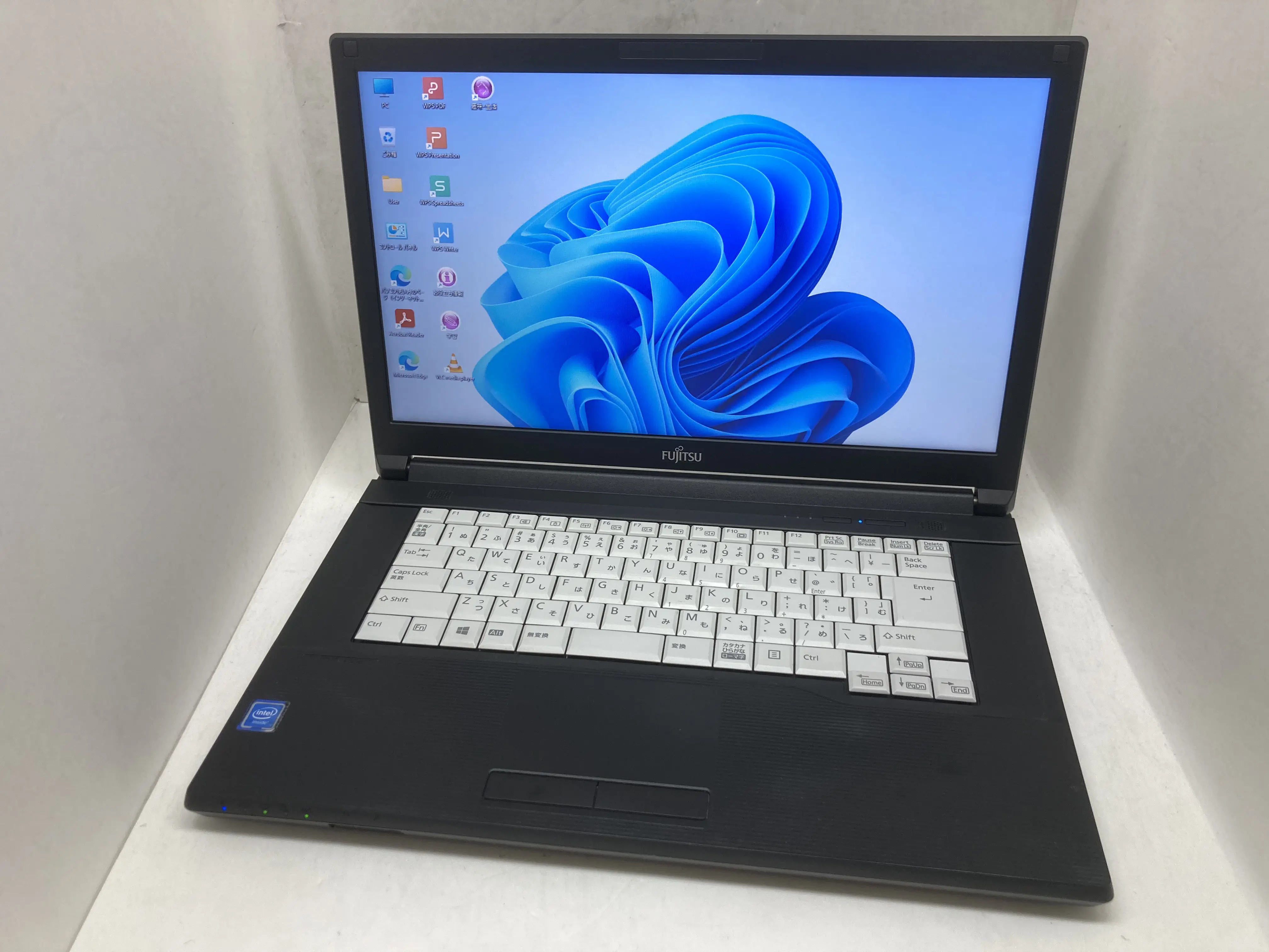FUJITSU LIFEBOOK A579/B（第8世代Celeron）