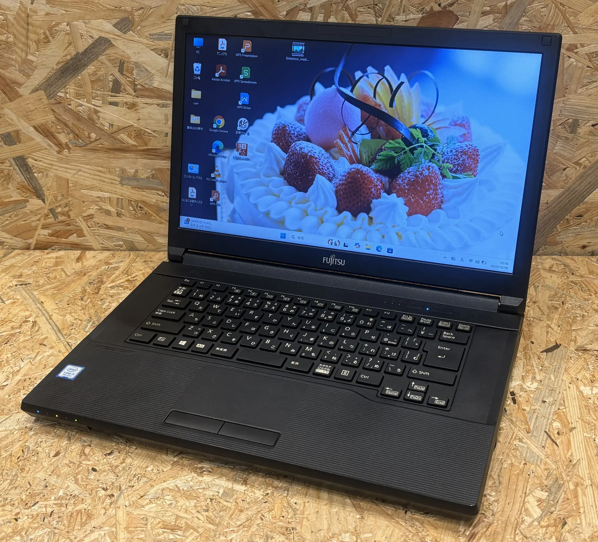 富士通 LIFEBOOK A579/B (第8世代CPU)