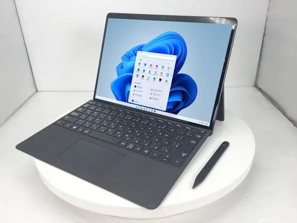 Microsoft Surface Pro 9（中古パソコン）