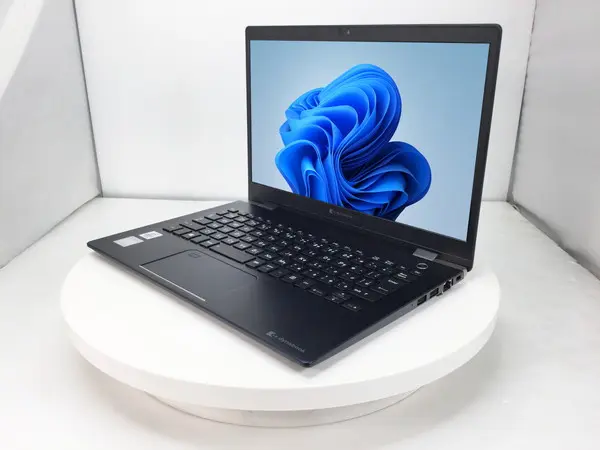 東芝 dynabook G83/FP（第10世代CPU）