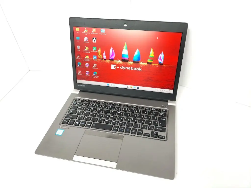 dynabook R63/M （第8世代CPU)