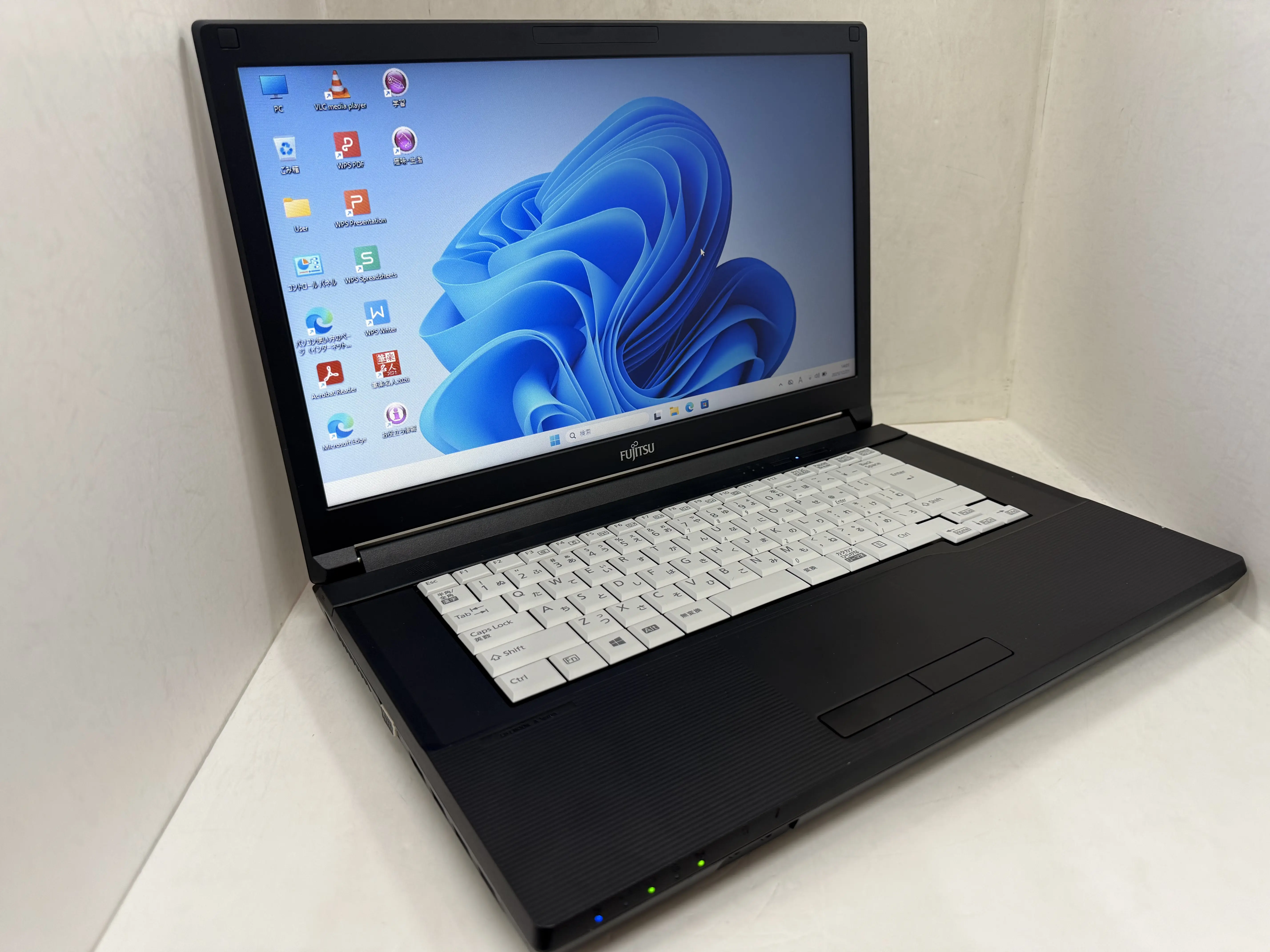 FUJITSU LIFEBOOK A579/B（8世代）