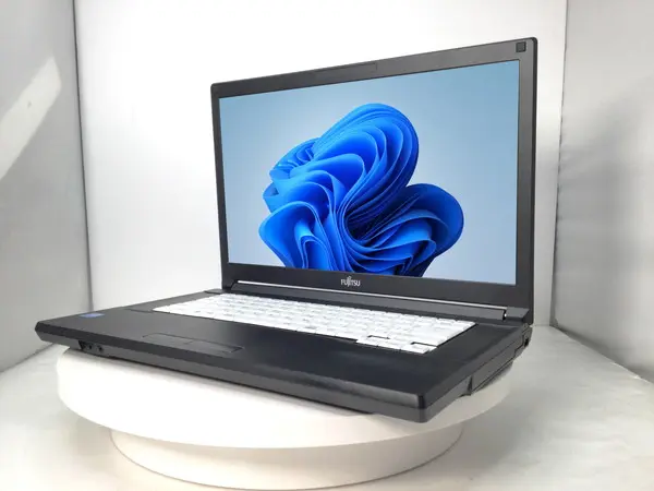 富士通 LIFEBOOK A579/A（第8世代CPU）