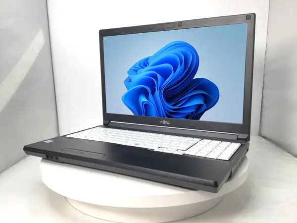 富士通 LIFEBOOK A748/TX （第8世代CPU）