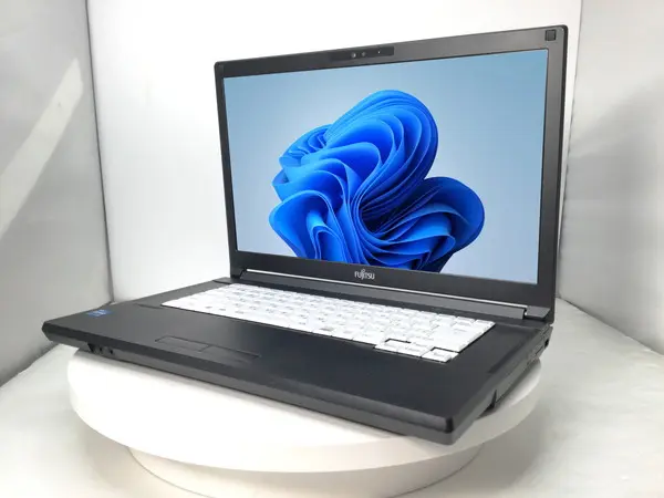 富士通 LIFEBOOK A5511/G（第11世代CPU）