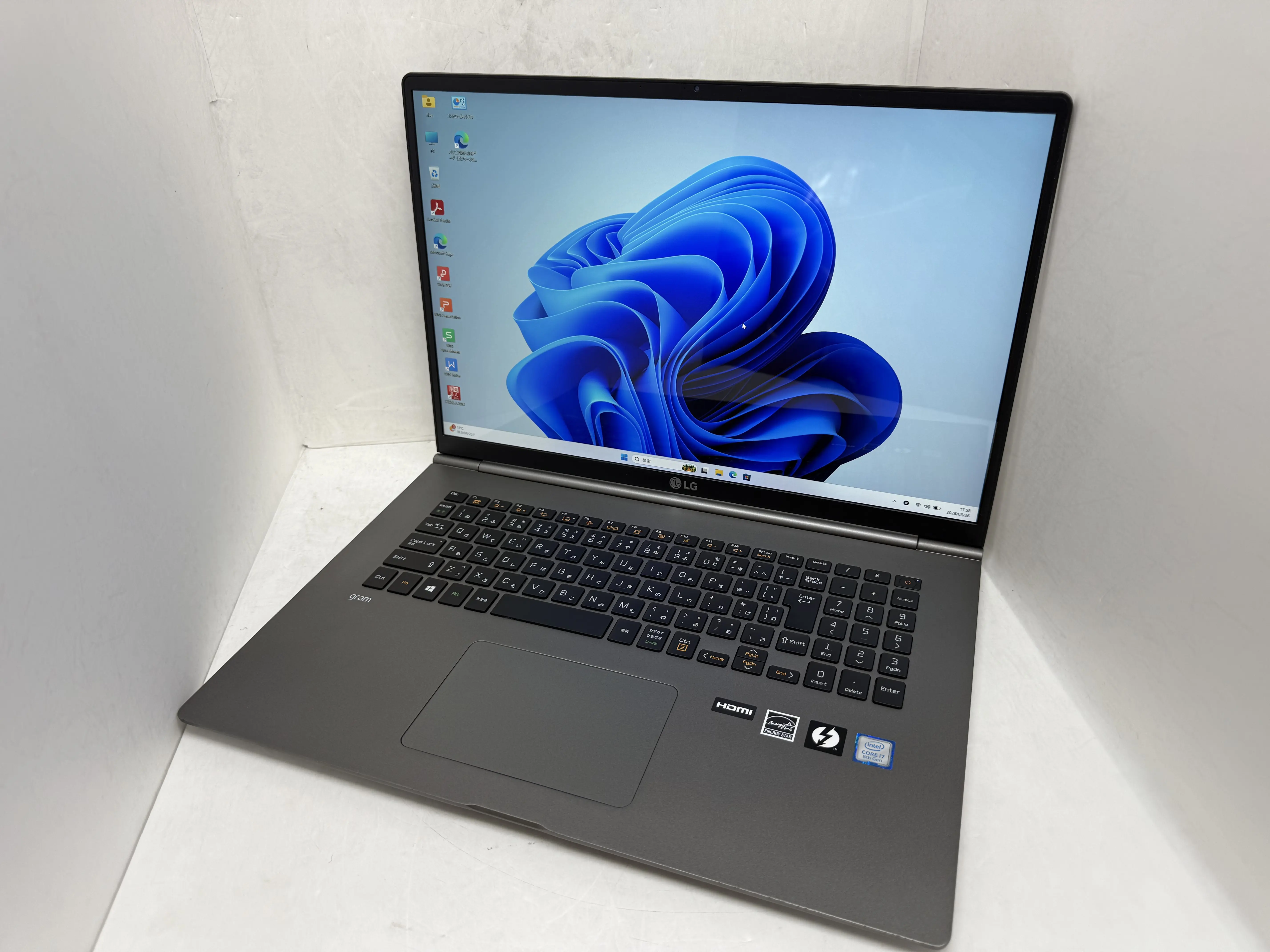 gram 17Z990（第8世代Corei7）