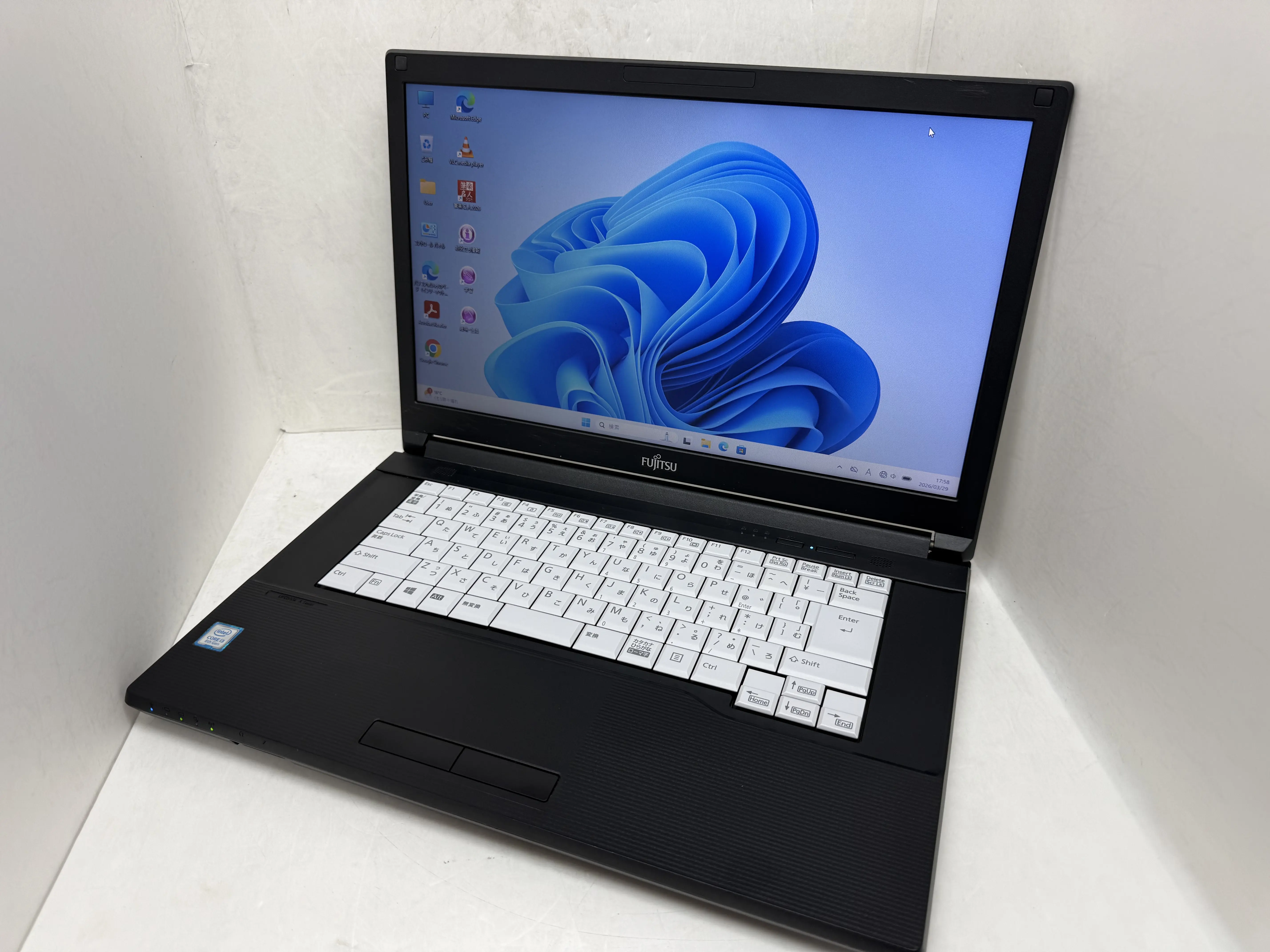 FUJITSU LIFEBOOK A579/A（第8世代Corei3）