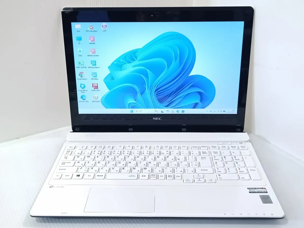 LAVIE Note Standard NS700/BAW (第5世代CPU)