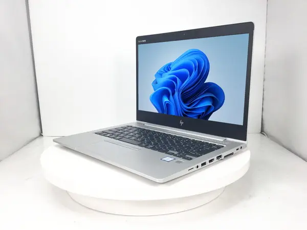HP EliteBook 830 G6（第8世代CPU）