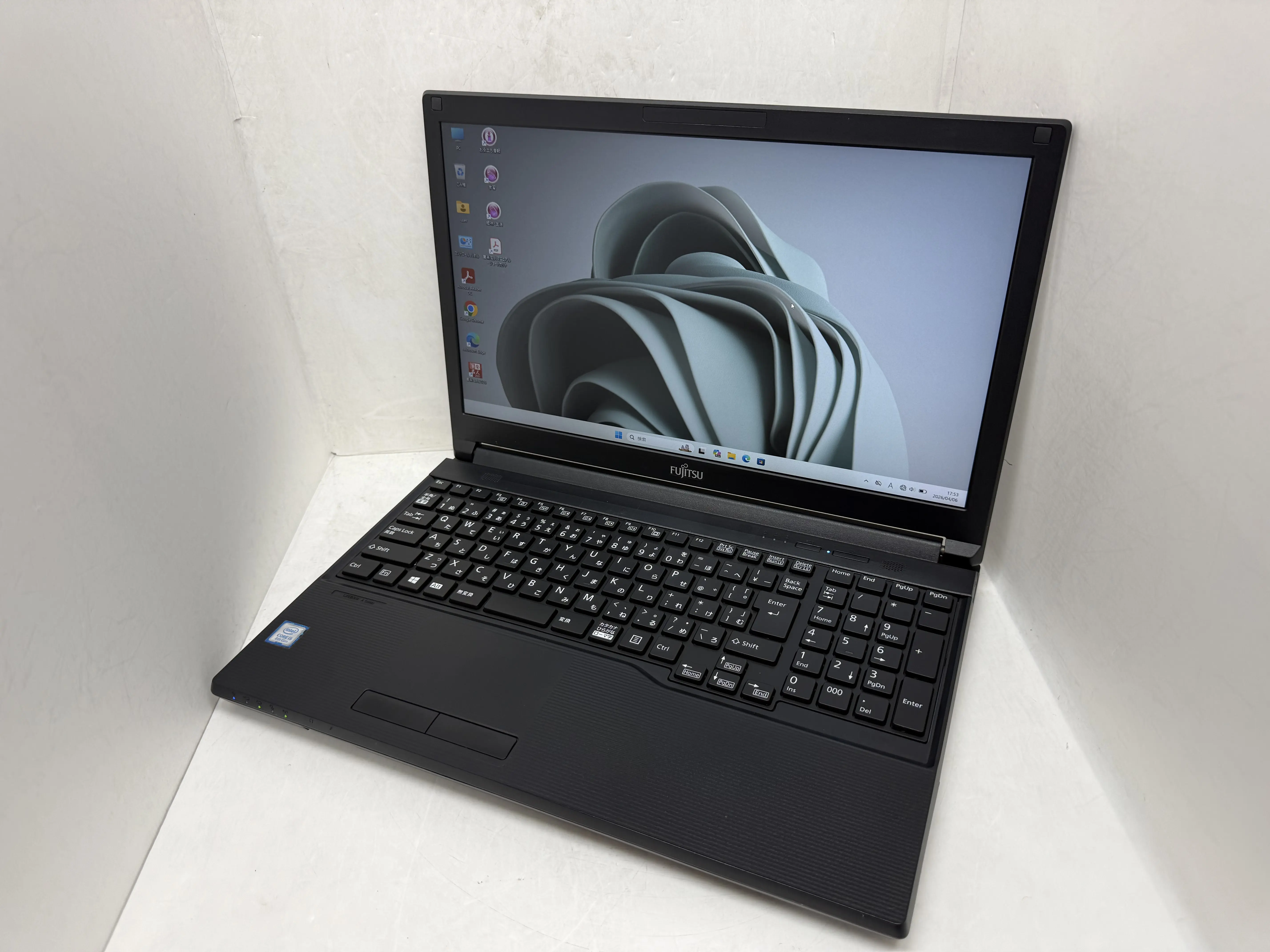 FUJITSU LIFEBOOK A579/B（第8世代Corei5）
