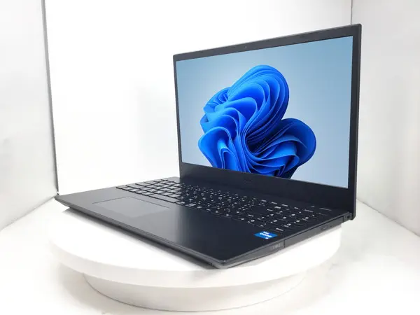 NEC LAVIE VJT42F-Z（第11世代CPU）