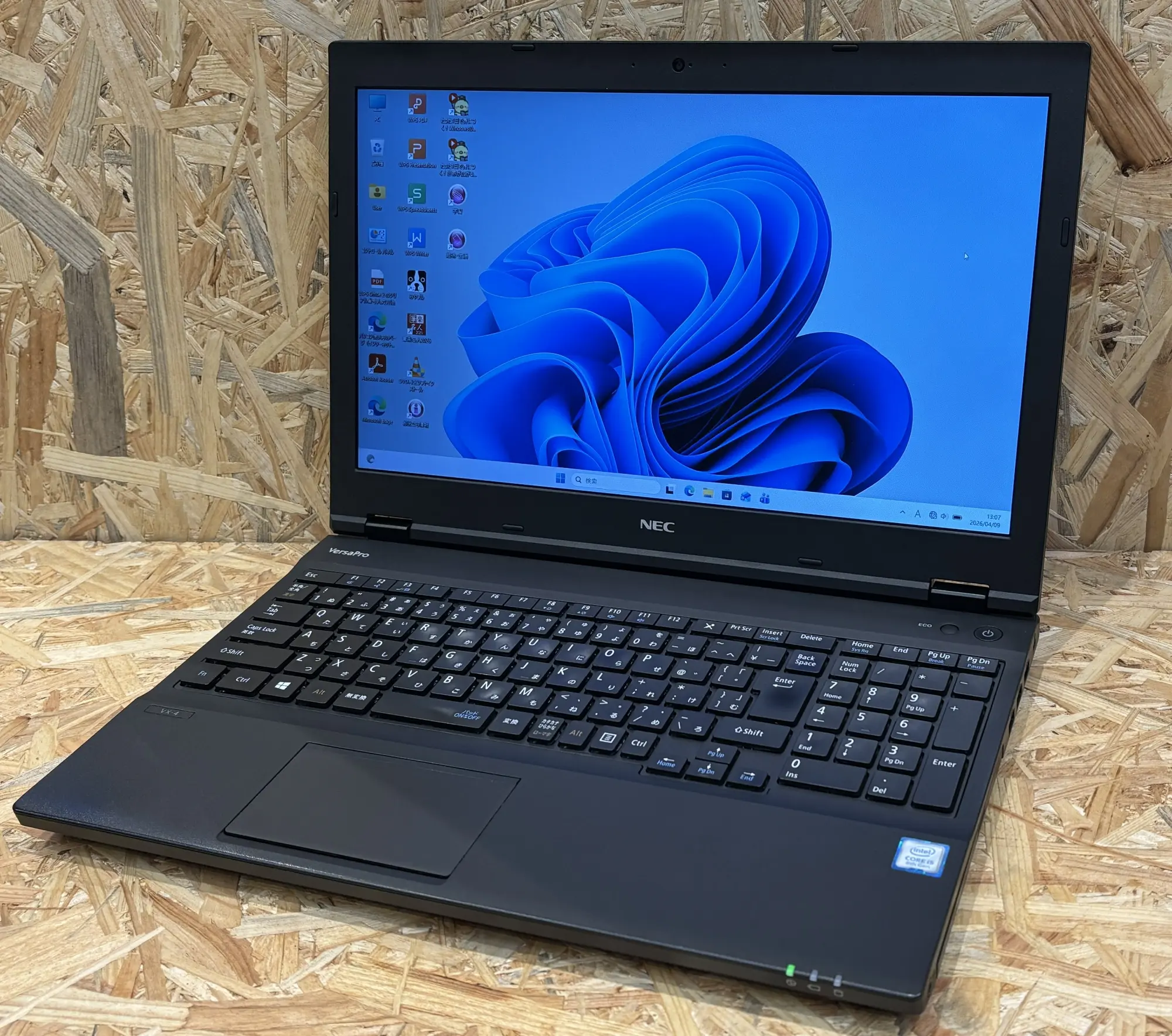 NEC VersaPro VKT16/X-4（第8世代CPU）