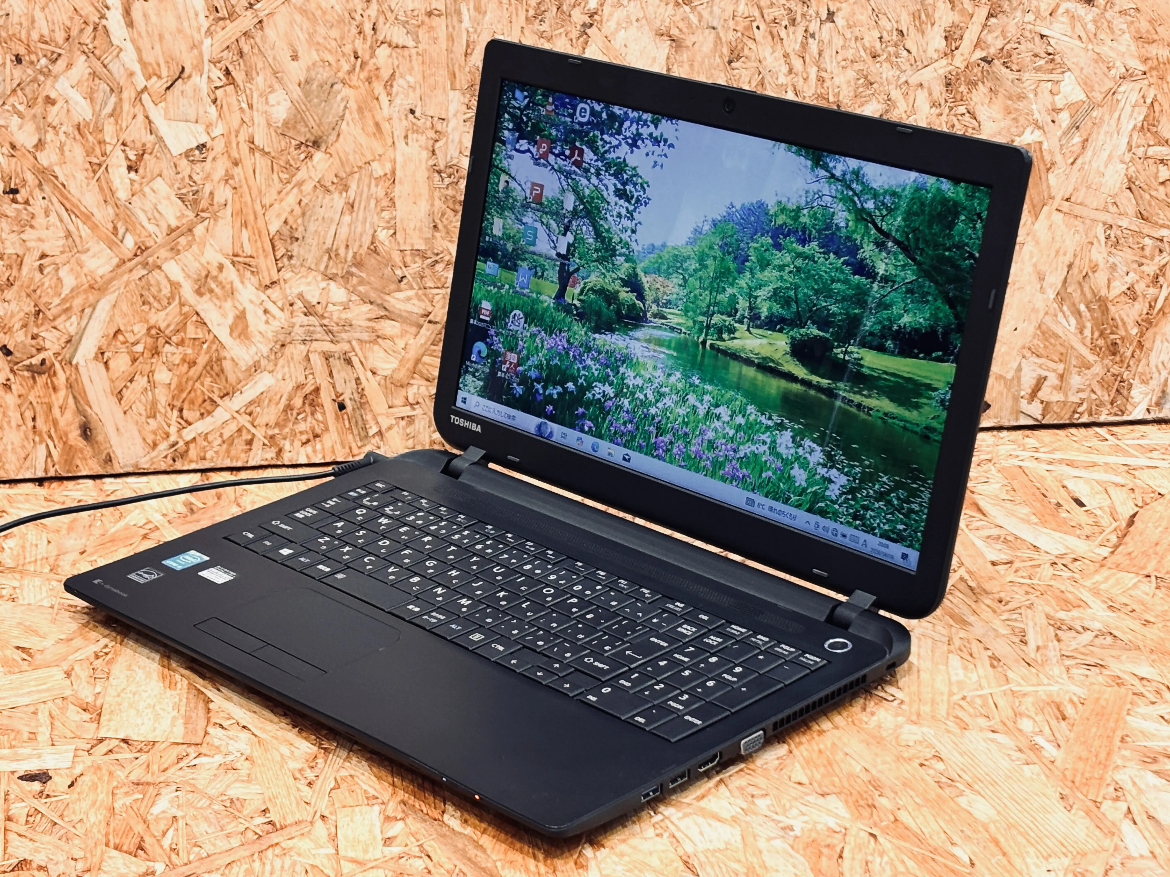 TOSHIBA dynabook B25/25MB (第4世代CPU)