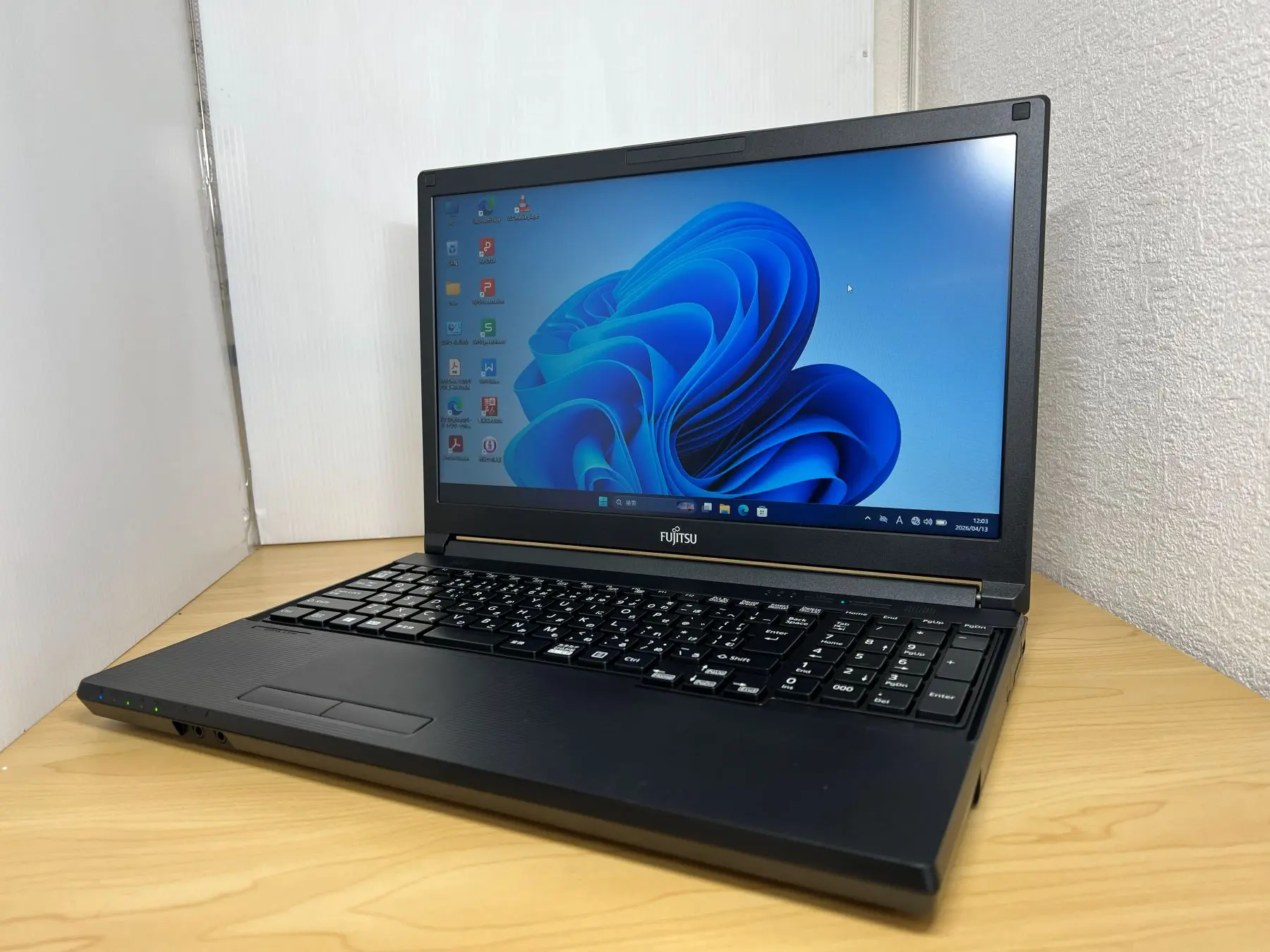 富士通 LIFEBOOK A579/B