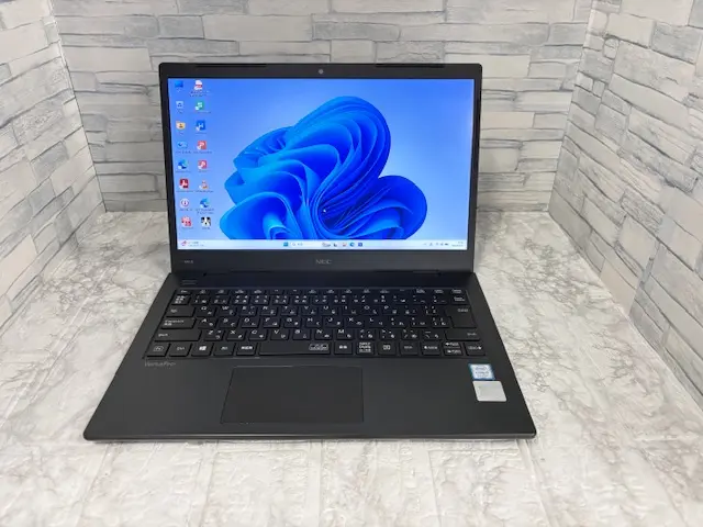 NEC VersaPro VKT16M-6（第8世代）( Corei5-8265U 1.6GHz / 8GB / SSD256GB )