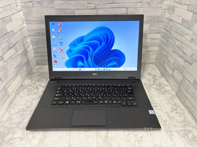 NEC VersaPro VKT16M-6（第8世代）( Corei5-8250U 1.6GHz / 8GB / SSD128GB )