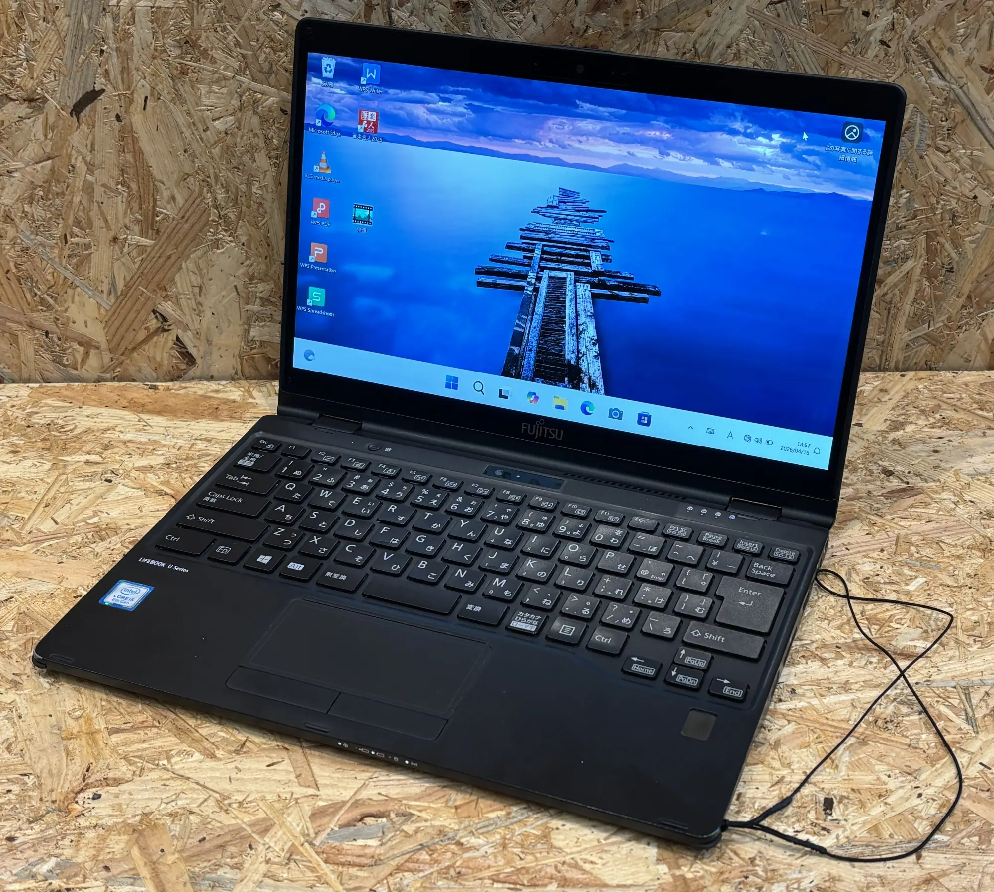 富士通 LIFEBOOK U939X (第8世代CPU)