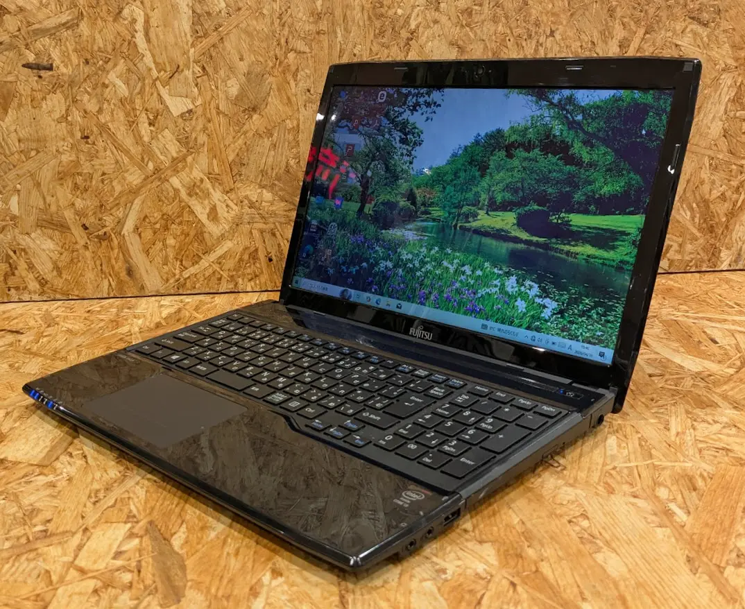 富士通 LIFEBOOK AH45/M