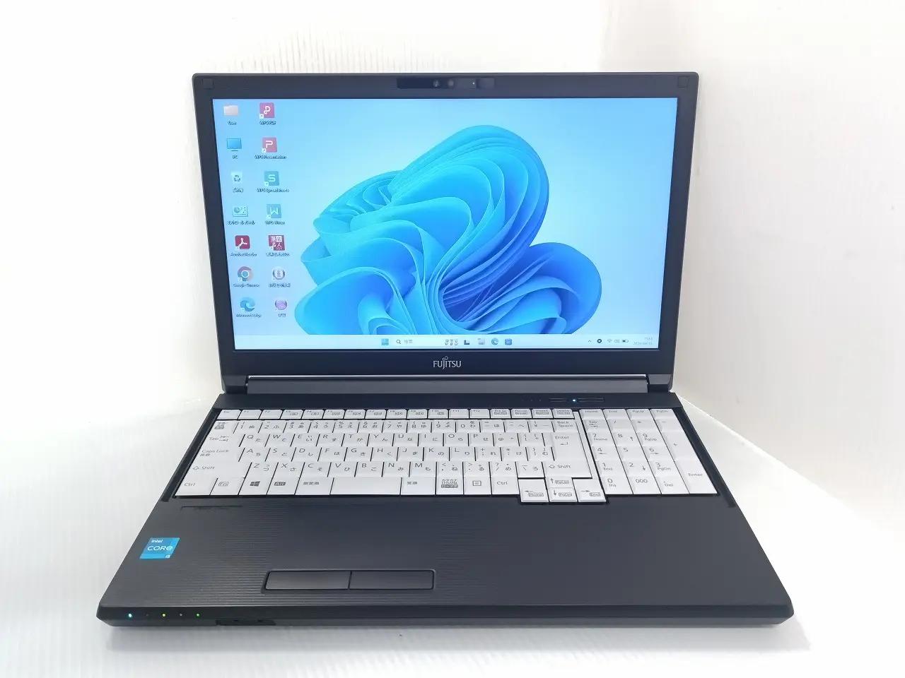 富士通 LIFEBOOK A5511/G (第11世代CPU・ﾒﾓﾘ16GB・SSD256GB)