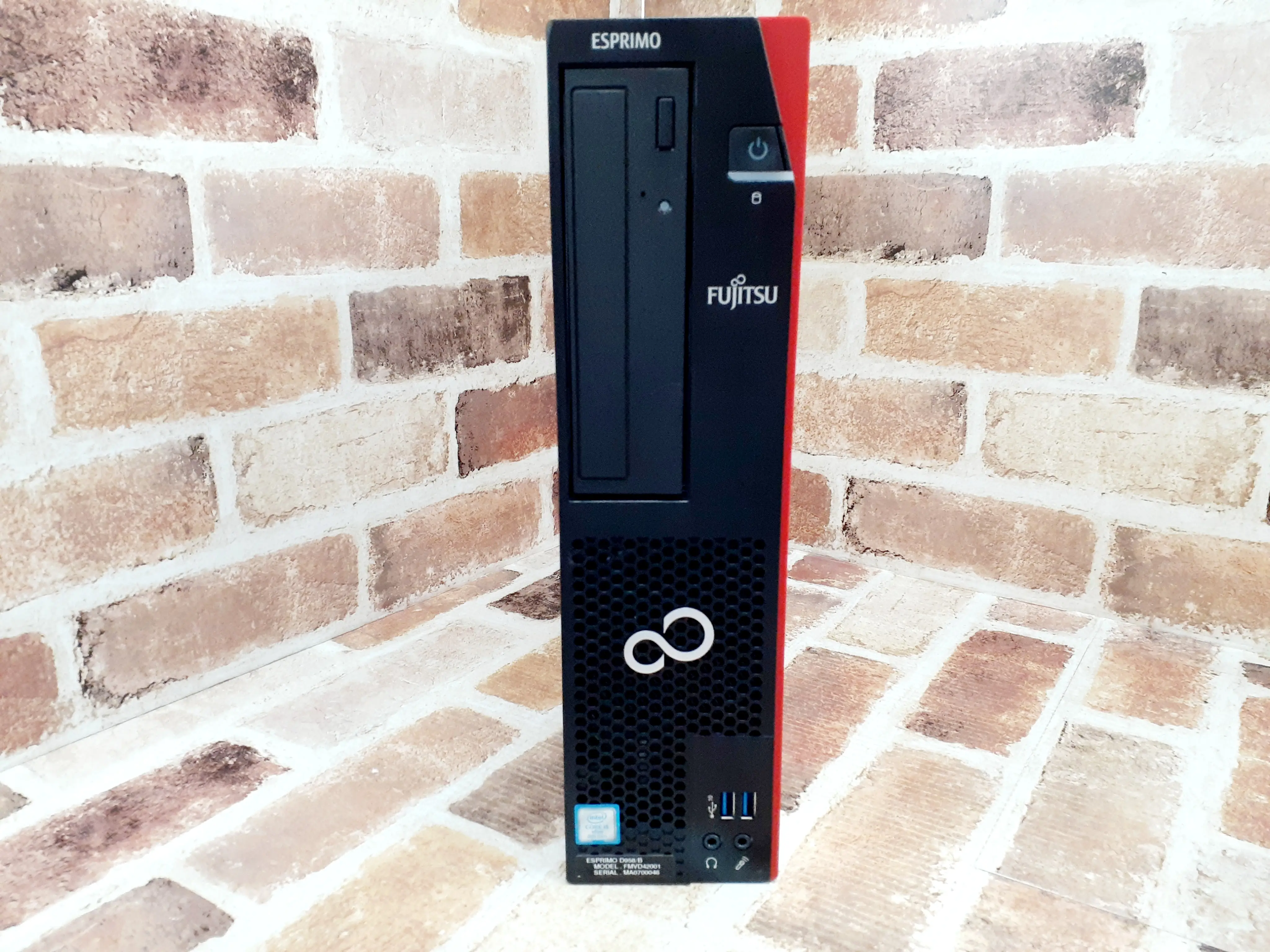 FUJITSU D958/B i5 第9世代