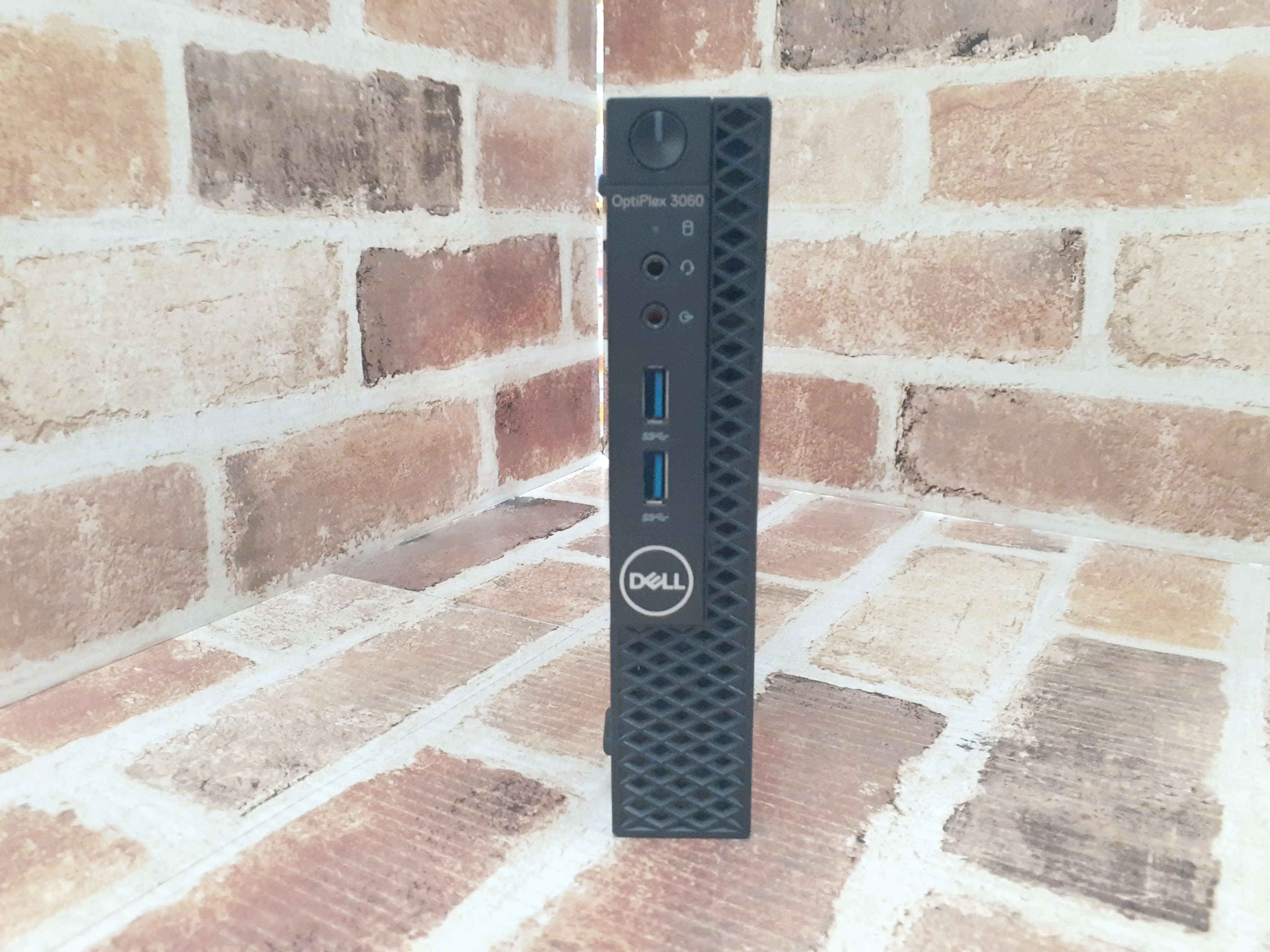DELL Optiplex3060  i3 第8世代 メモリ16GB