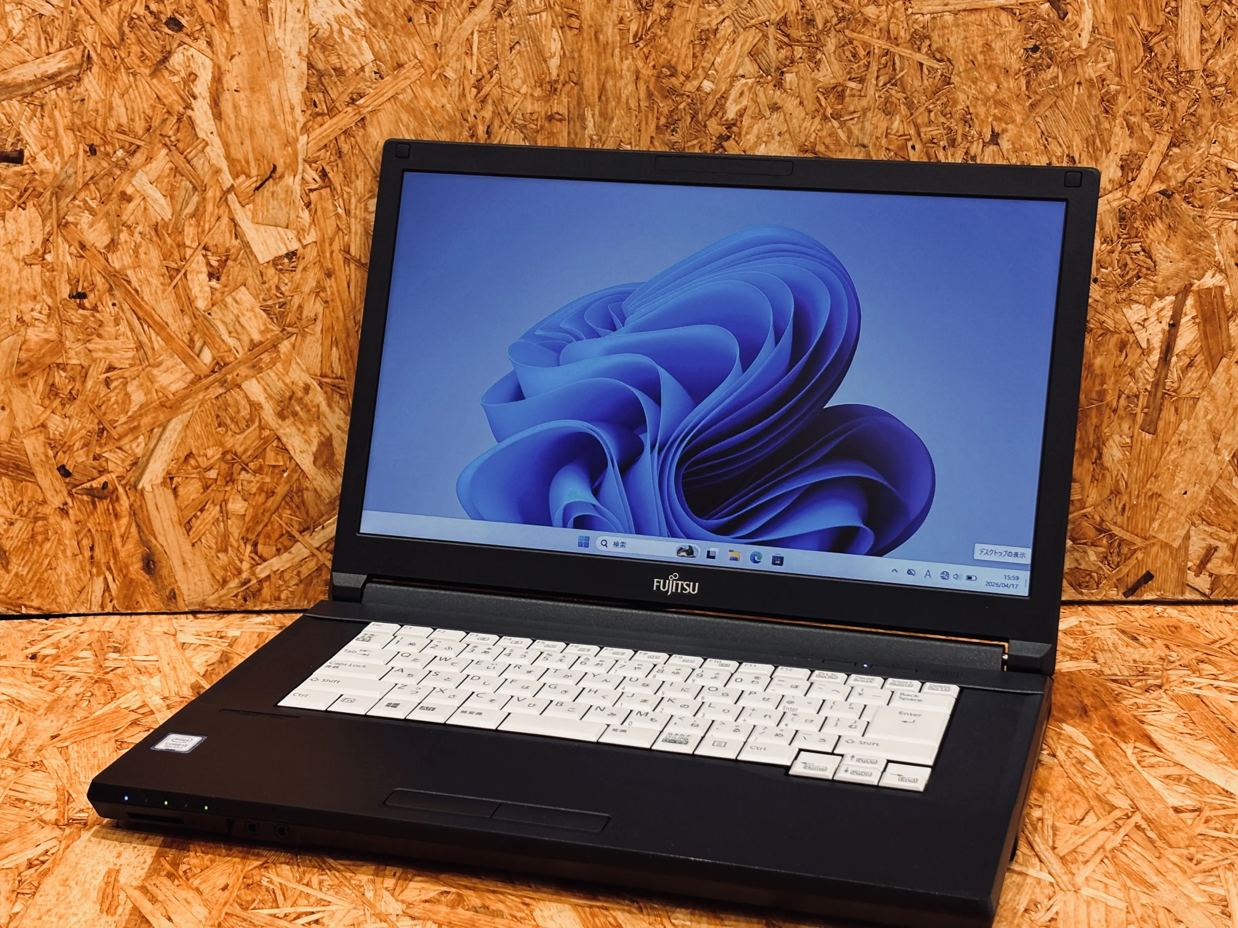 富士通 LIFEBOOK A749/B （第8世代intelCPU）