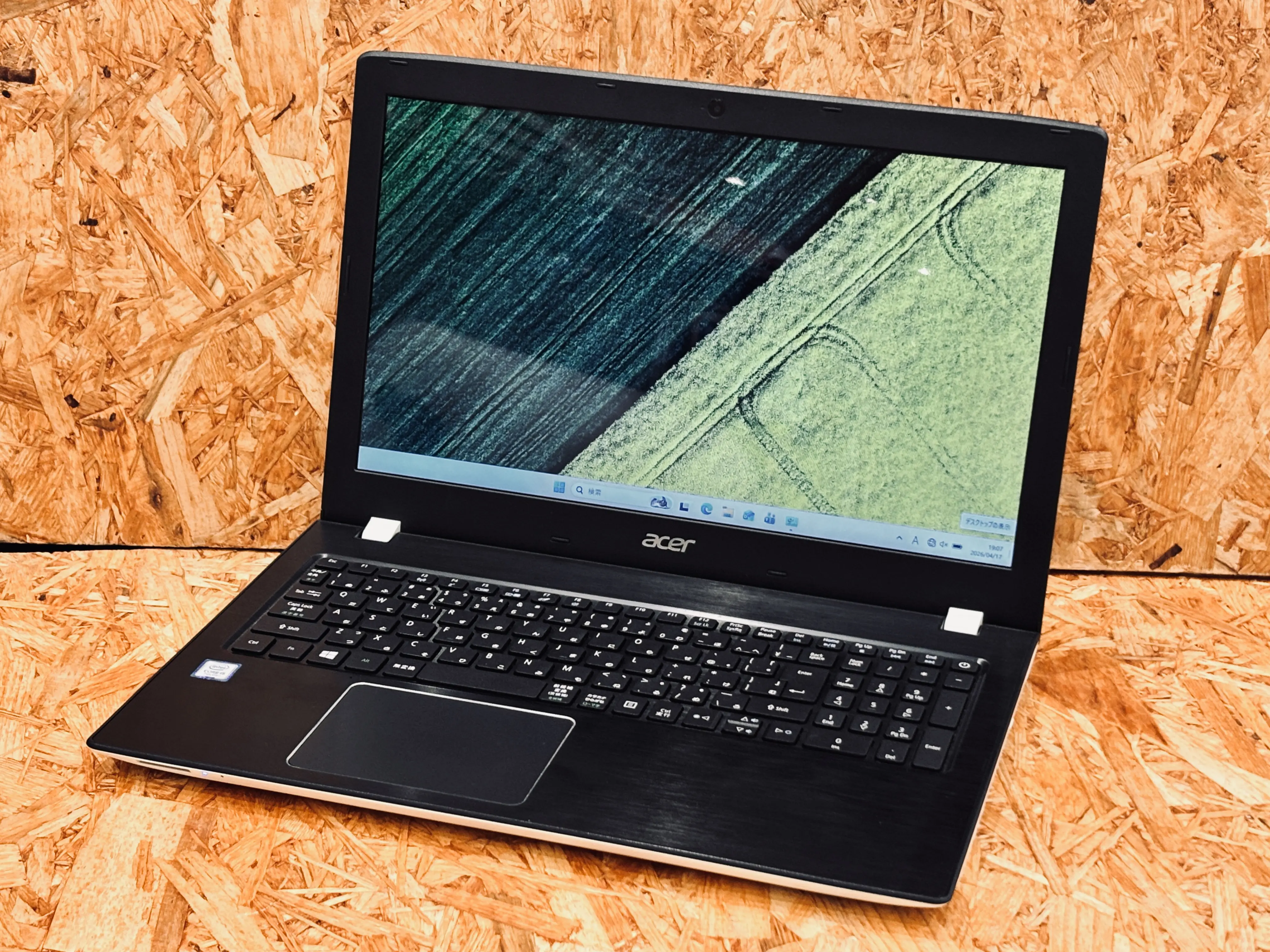 acer Aspire E5-576 (第7世代intelCPU)