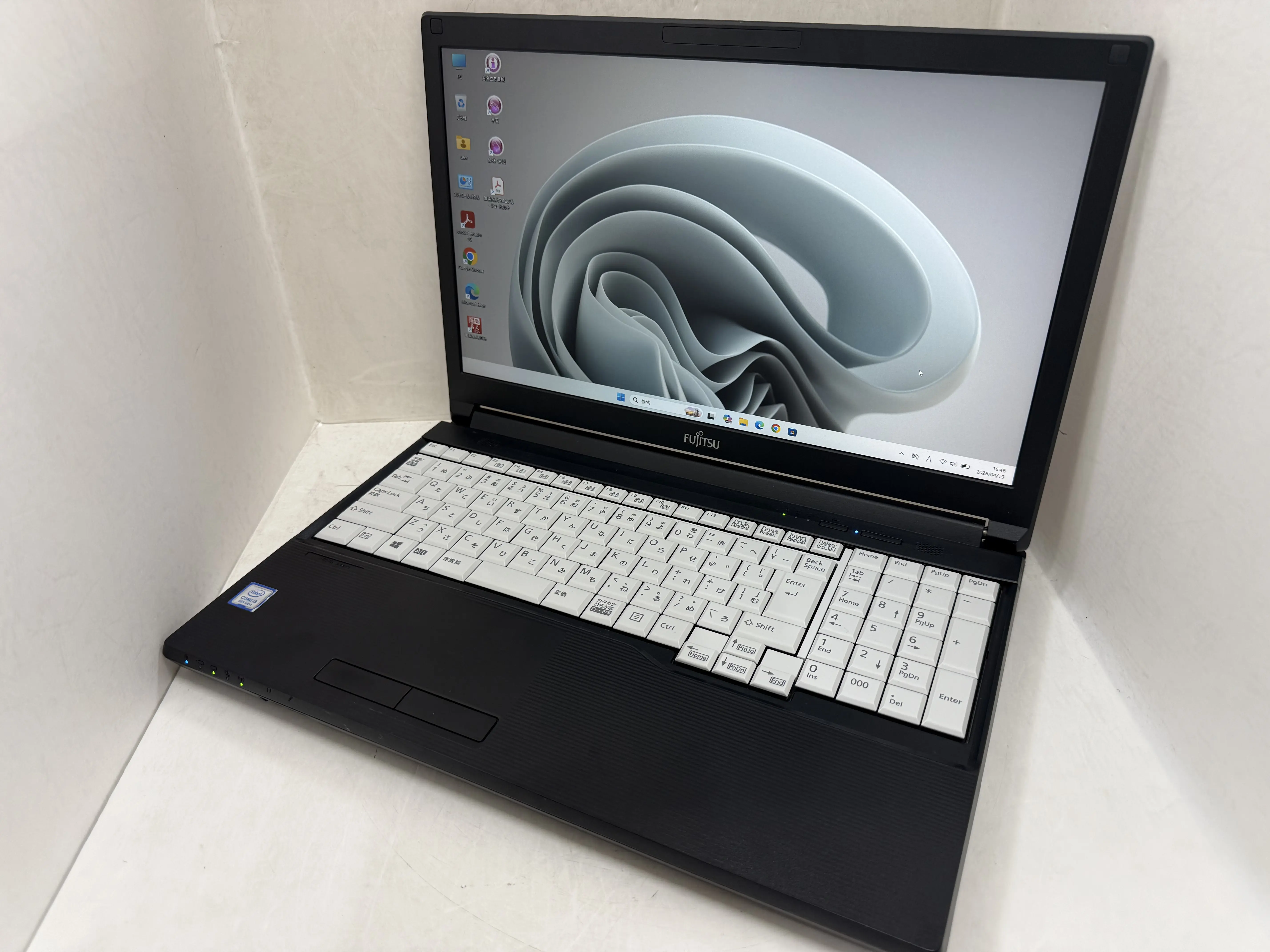 FUJITSU LIFEBOOK A579/B（第8世代）