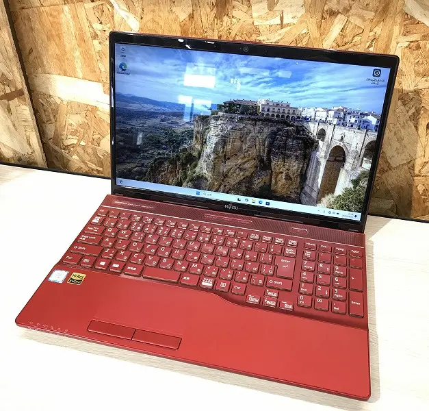 富士通 LIFEBOOK AH53/C2 (第8世代CPU)