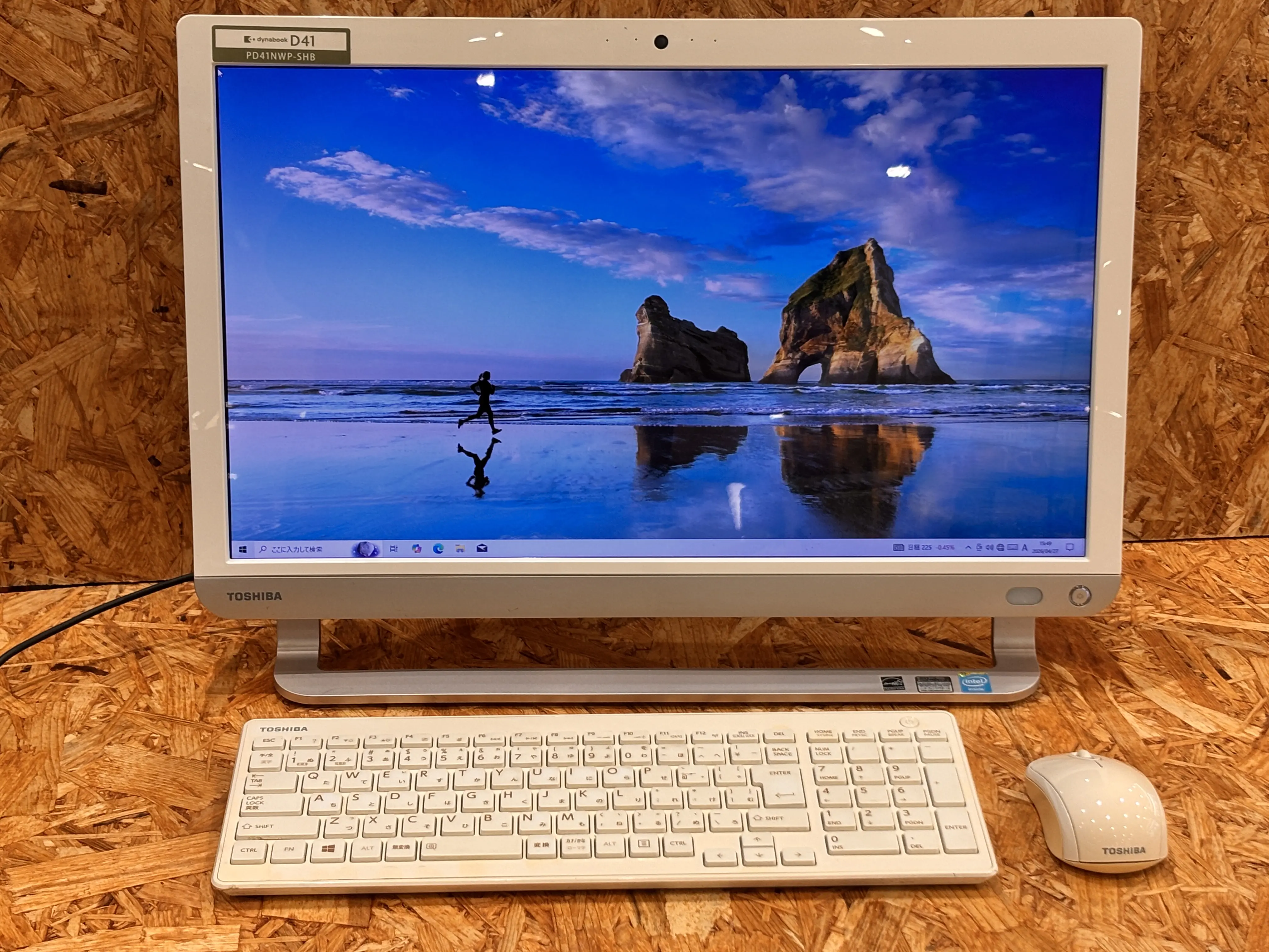 東芝 dynabook D41 PD41NWP-SHB　REGZAPC