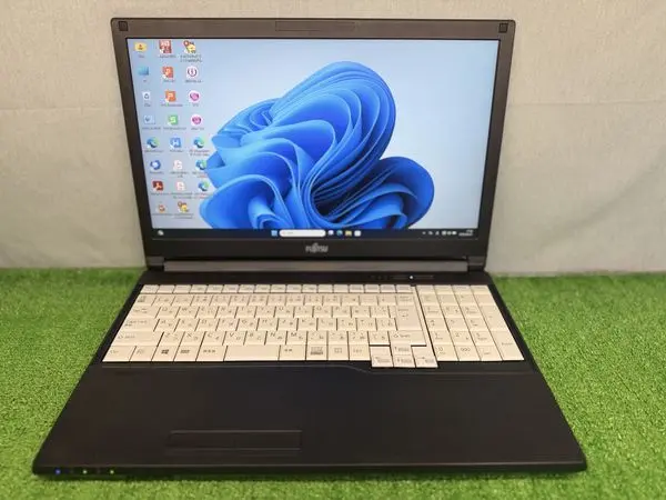 富士通 LIFEBOOK A579/B